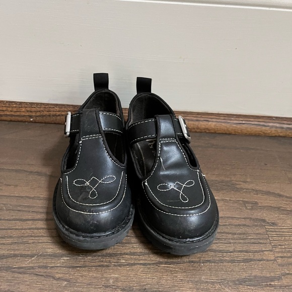 Stylish Zara loafers! Looks great with everything! - Picture 2 of 4